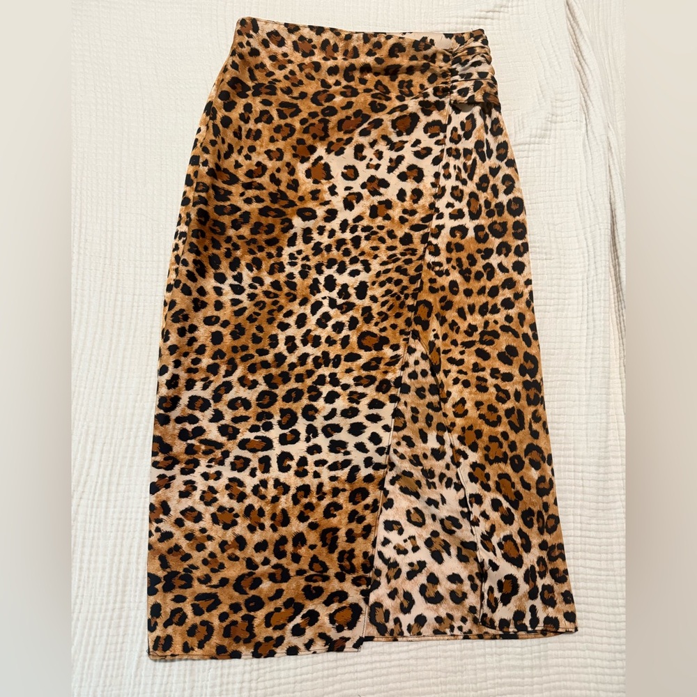 Zara Leopard Print Pencil Skirt